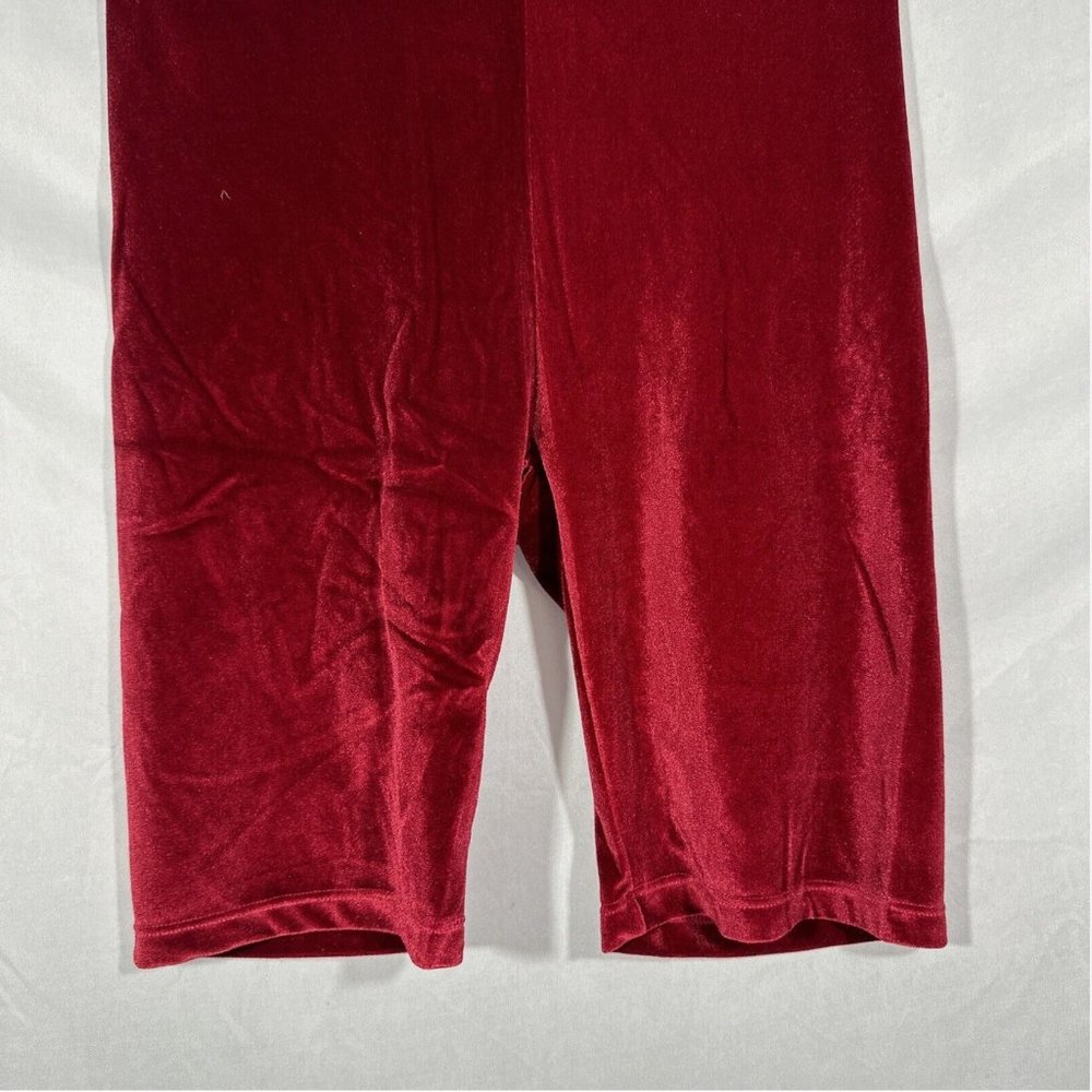 NWT $50 Fabletics [ Medium 8 ] High Waisted Velour 9'' Short in Cherry‎ Red - Picture 5 of 11